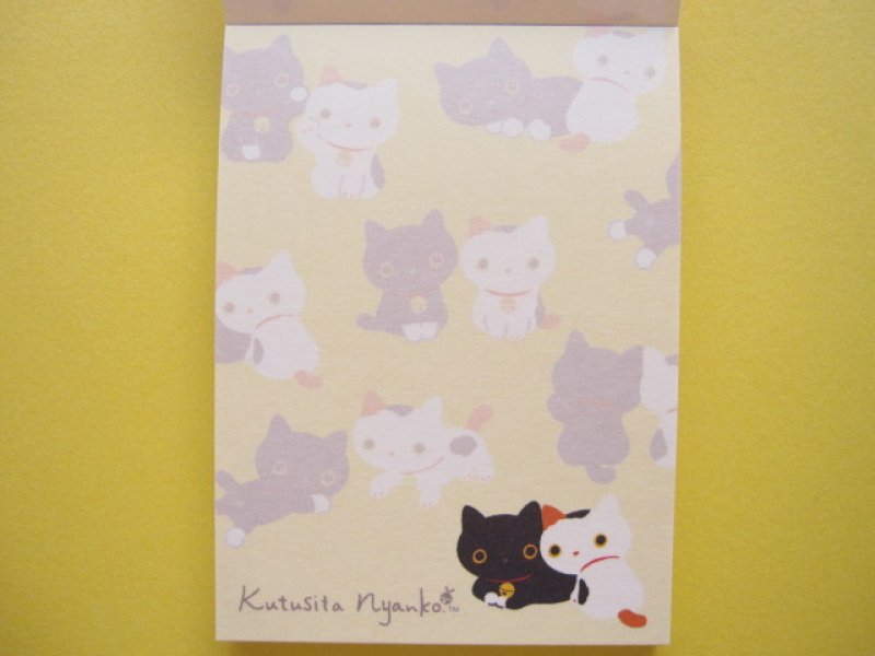 Photo2: Kawaii Cute Mini Memo Pad San-x *Kutusita Nyanko (MM 29301-04)