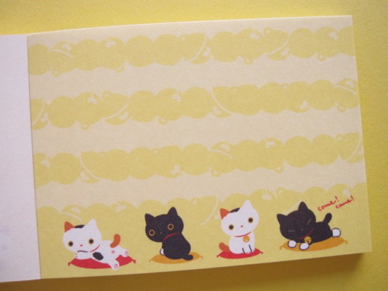 Photo2: Kawaii Cute Mini Memo Pad San-x *Kutusita Nyanko (MM 29301-02)