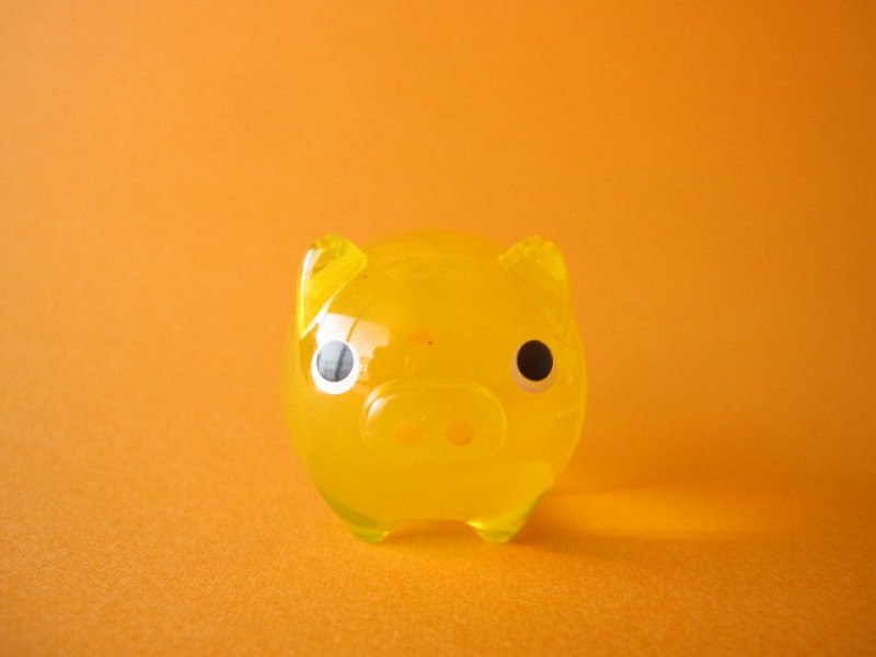Photo1: Cute Butachu Mini Piggy Acrylic Mascot Toy *Yellow (1)