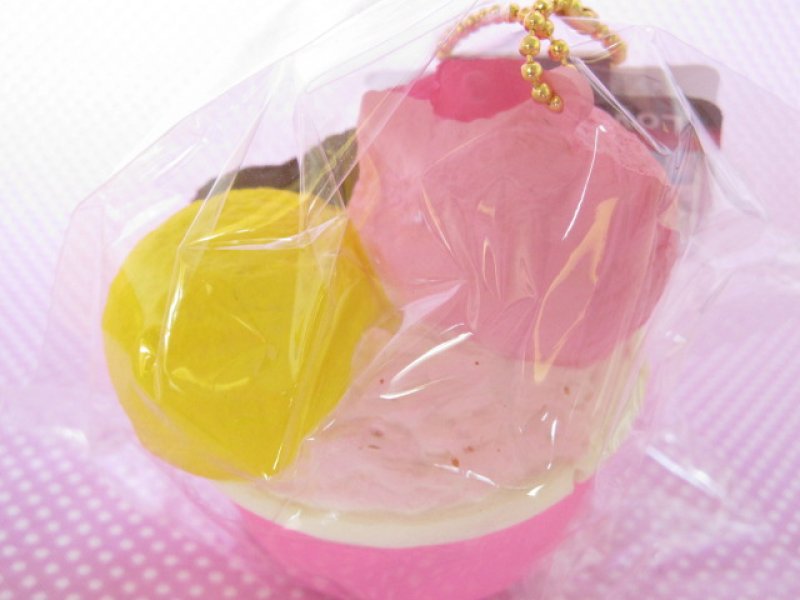 Photo2: Kawaii Cute Hello Kitty Lovely Sweets Squishy Keychain Charm Sanrio *Ice Cream Cup Strawberry