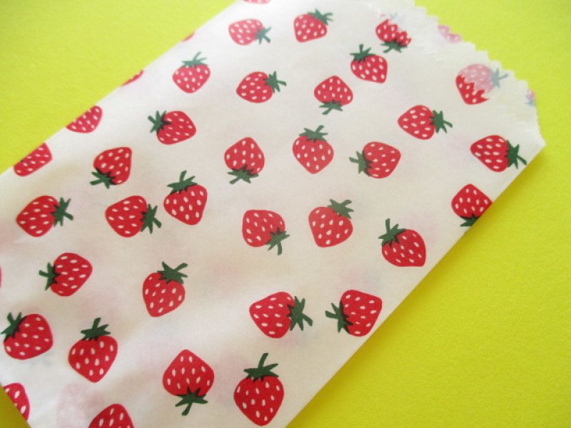 Photo1: 15 pcs Kawaii Cute Strawberry Design Flat Paper Bags Set *Size S