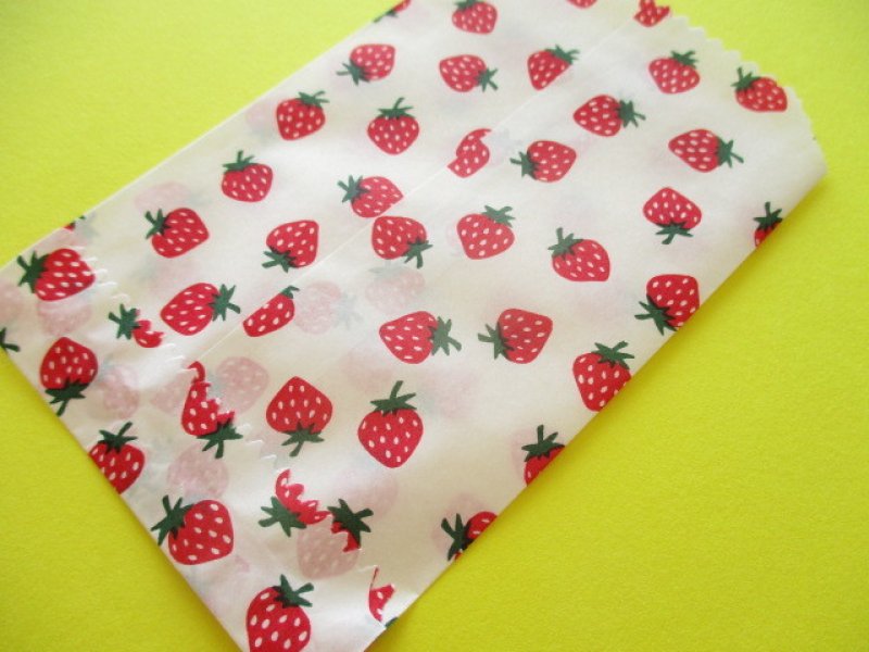 Photo2: 15 pcs Kawaii Cute Strawberry Design Flat Paper Bags Set *Size S