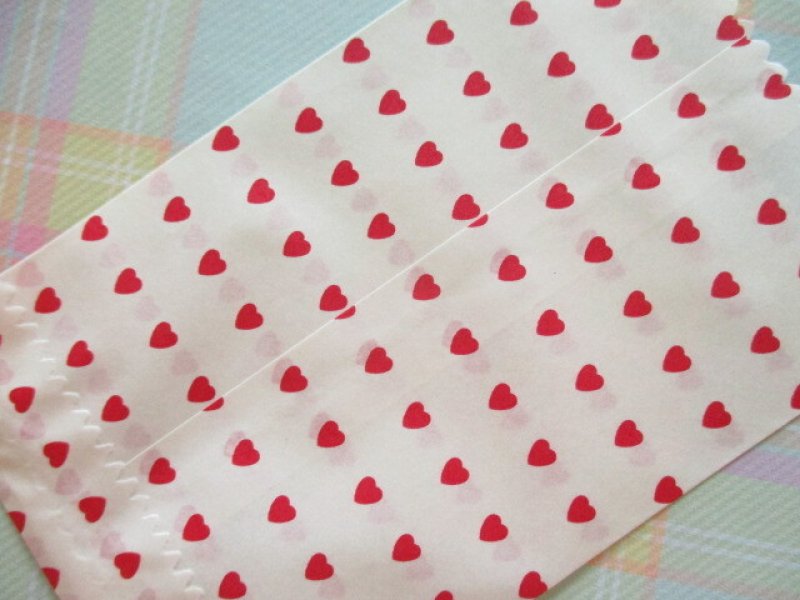 Photo2: 12 pcs Heart Design Mini Flat Paper Bags Set *Red Heart