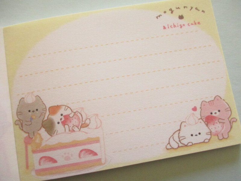 Photo2: Kawaii Cute Mini Memo Pad Mogu♡nyan Kamio Japan *Strawberry Cake (228239)