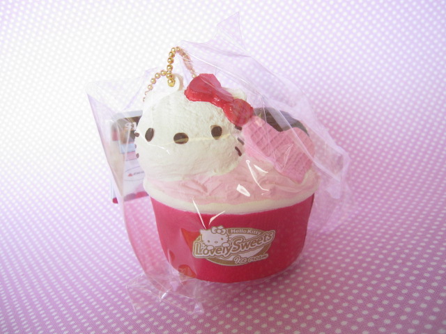 Photo1: Kawaii Cute Hello Kitty Lovely Sweets Squishy Keychain Charm Sanrio *Ice Cream Cup Vanilla