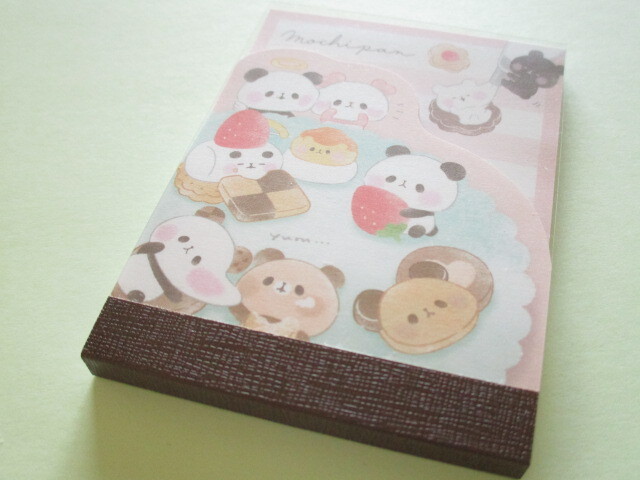 Photo1: Kawaii Cute Die-Cut Mini Memo Pad Mochi Mochi Panda Kamio Japan *Sweets (218658)